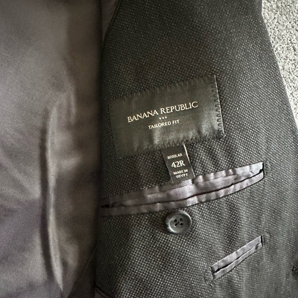 Black Banana Republic Tailored Fit Suit - Jacket size 42R - Pants size 34 / 30 - Picture 3 of 5